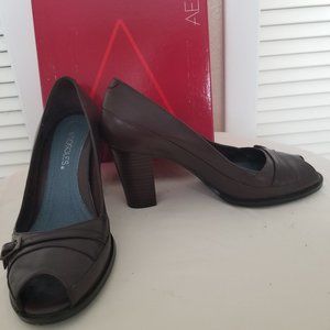 Aerosoles Brown Leather Pumps 6 1/2M